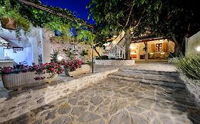 Holiday Home Sudinjevi Dvori